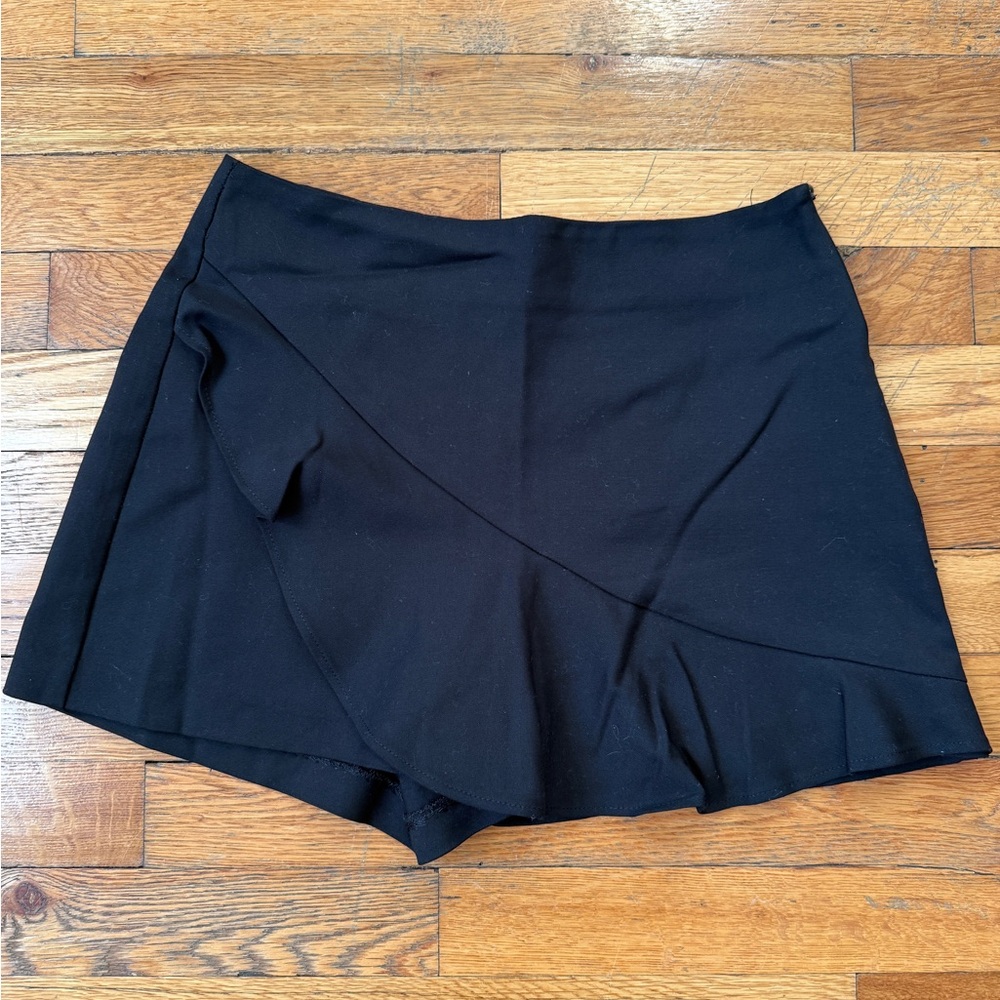 Zara Black Ruffle Mini Skort - Picture 2 of 4
